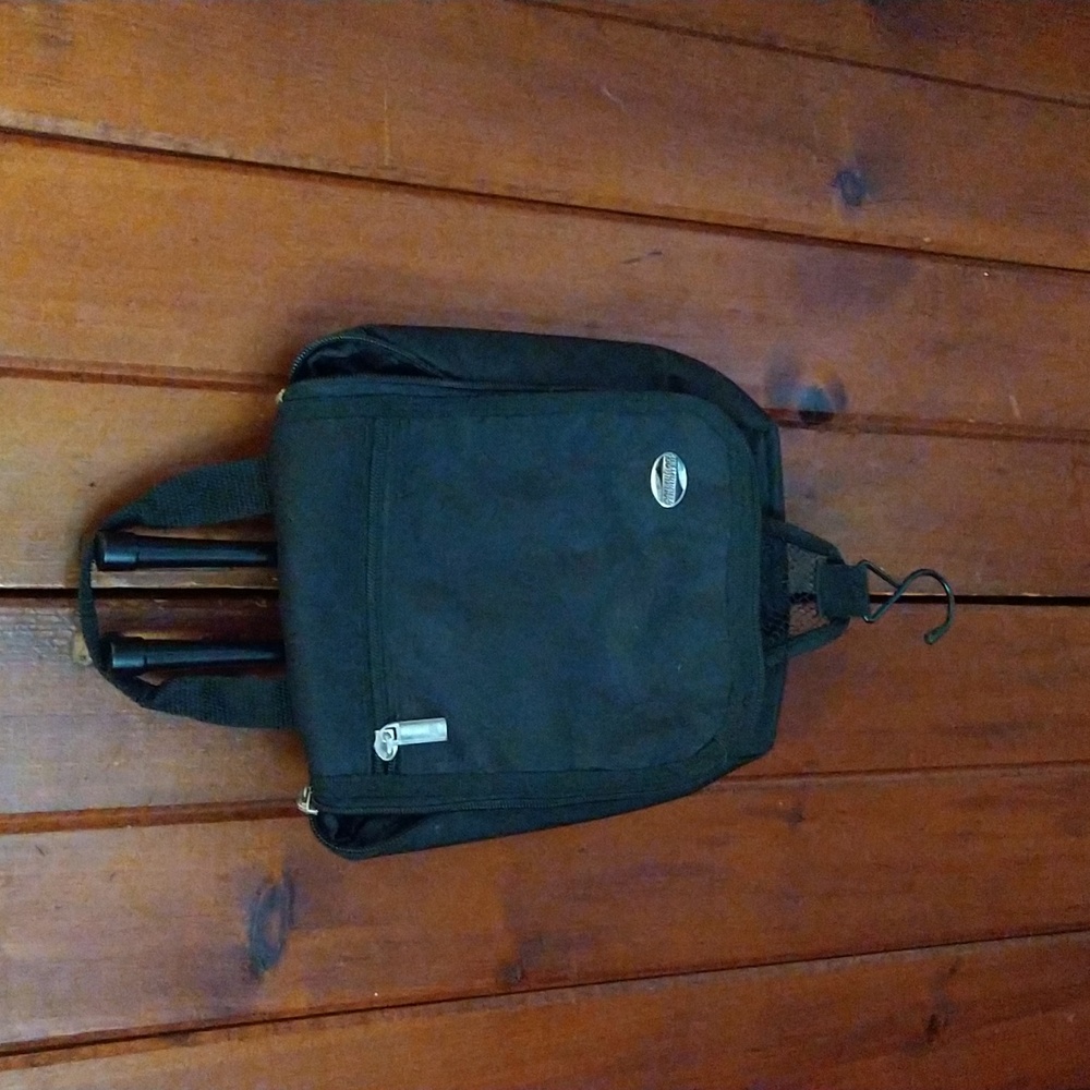 American Tourister toiletry bag